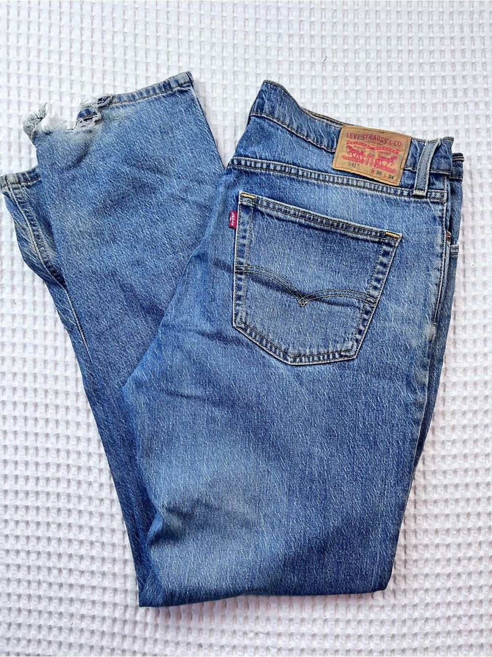 Levi's 541 Men's Straight Jeans in Light Blue Wash. 36x34